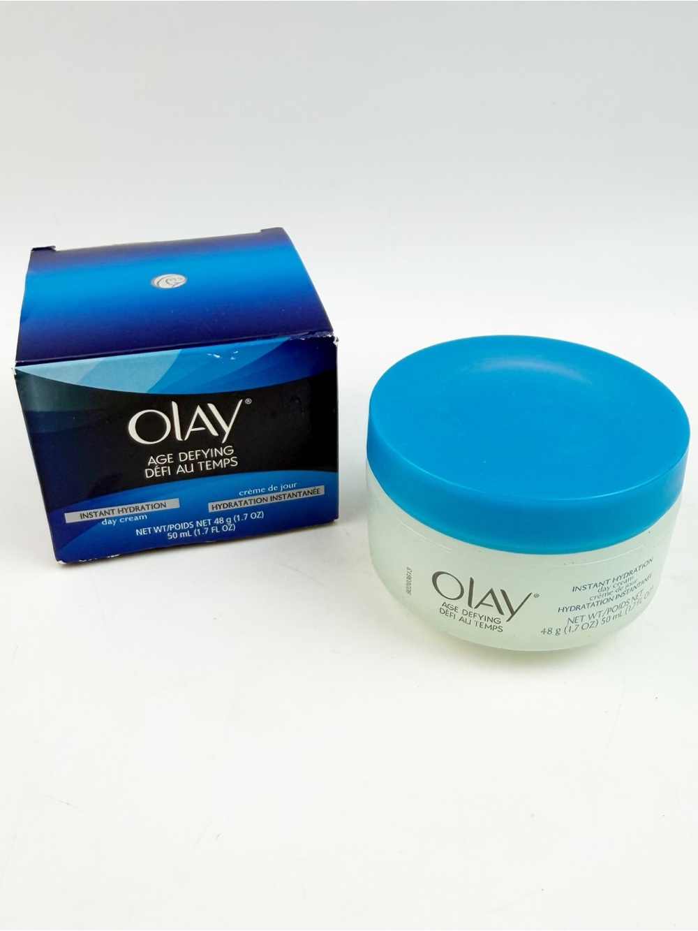 Olay Age Defying Instant Hydration Day Cream 1.7 oz New